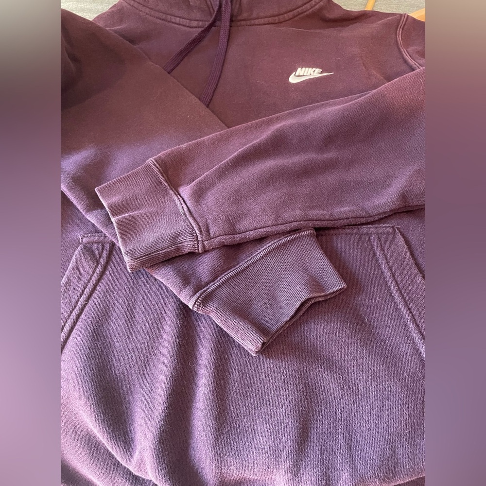 Nike Burgundy Hoodie - Picture 5 of 6